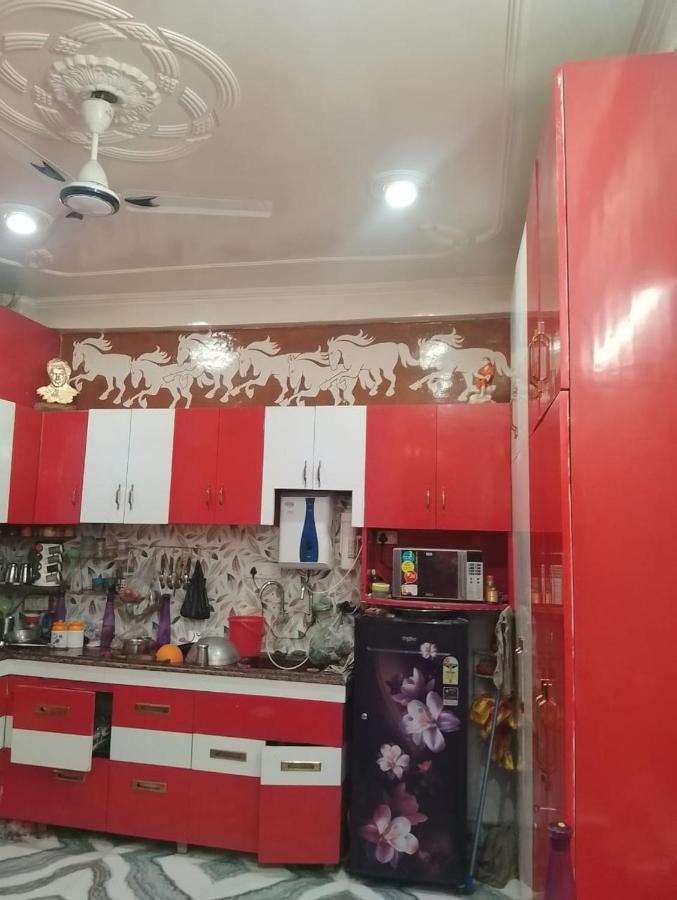 Aparna Niwas Home Stay Family Friendly Bénarès Extérieur photo