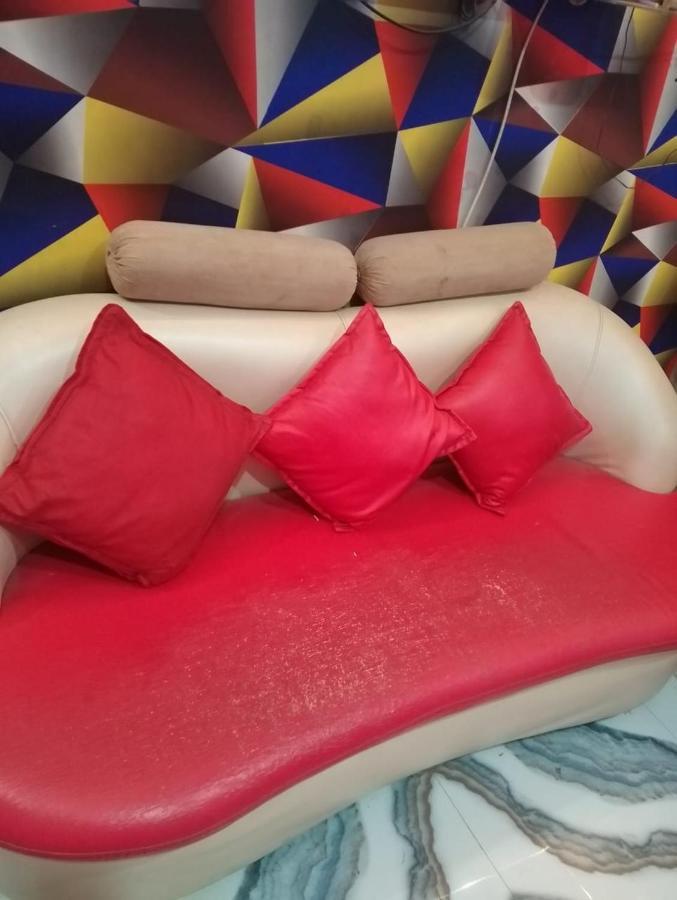Aparna Niwas Home Stay Family Friendly Bénarès Extérieur photo